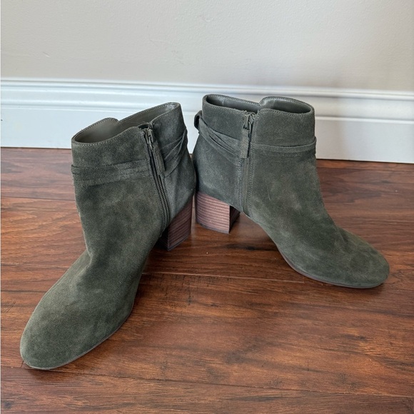 Olive Green Jenna Suede Ankle Boots by Violet & Red-Size 8M - Picture 9 of 12